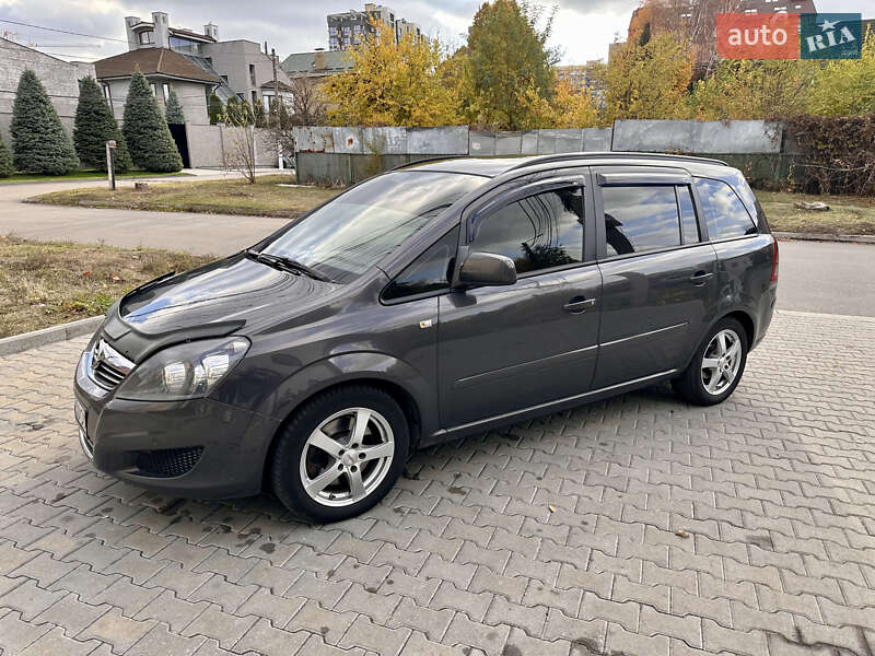 Opel Zafira 2013 Opel Zafira 2013