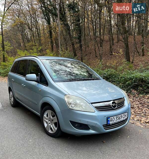 Минивэн Opel Zafira 2009 в Ужгороде фото Минивэн Opel Zafira 2009 в Ужгороде