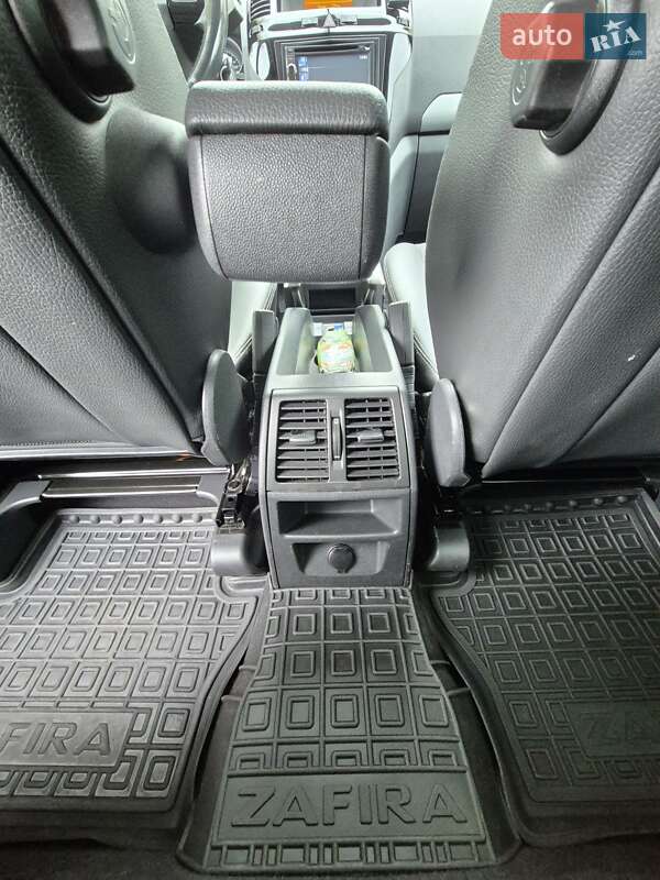 Минивэн Opel Zafira 2011 в Львове фото 43 Минивэн Opel Zafira 2011 в Львове