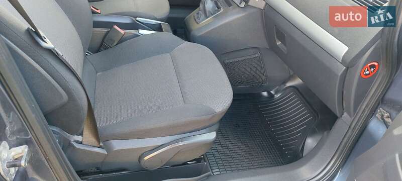 Мінівен Opel Zafira 2010 в Білій Церкві фото 50 Мінівен Opel Zafira 2010 в Білій Церкві