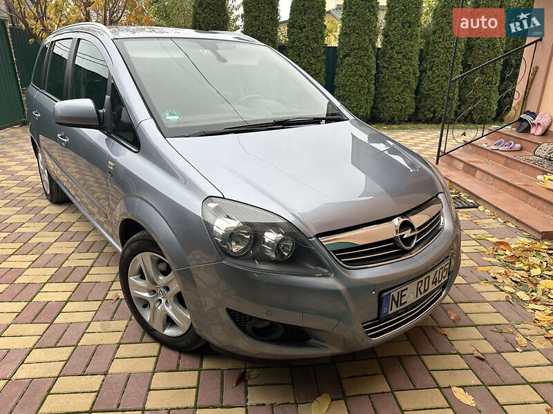 Минивэн Opel Zafira 2010 в Виннице