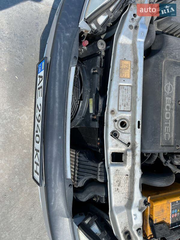 Минивэн Opel Zafira 2001 в Синельниково фото 13 Минивэн Opel Zafira 2001 в Синельниково