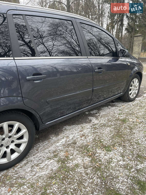 Минивэн Opel Zafira 2007 в Конотопе