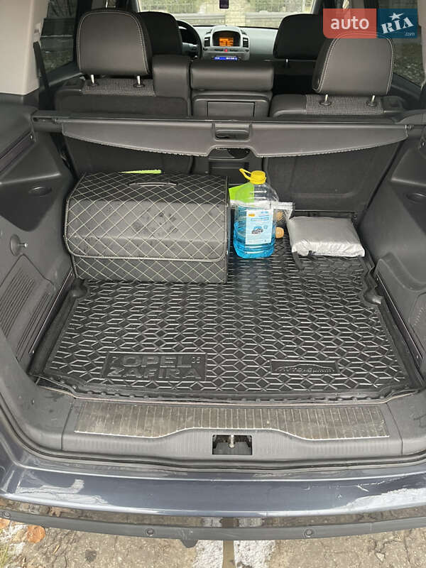 Минивэн Opel Zafira 2007 в Конотопе