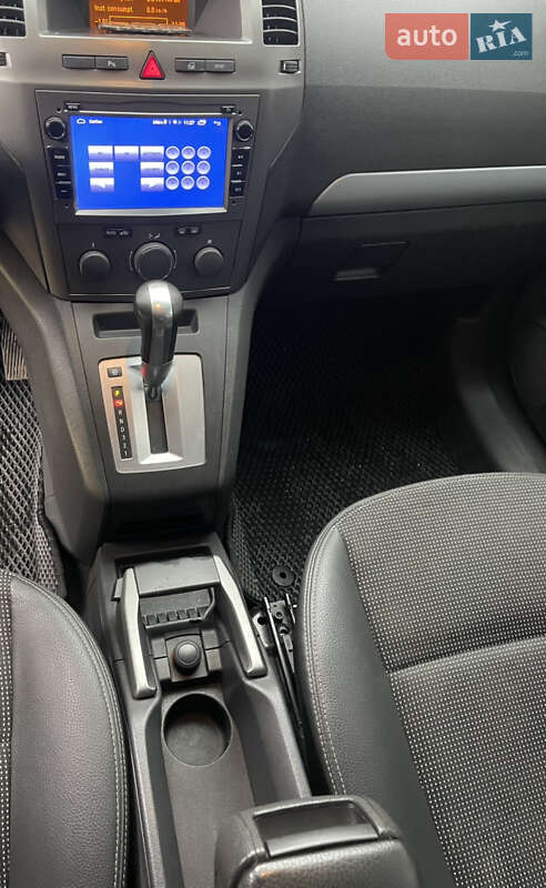 Минивэн Opel Zafira 2007 в Конотопе