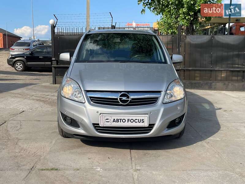 Минивэн Opel Zafira 2011 в Киеве