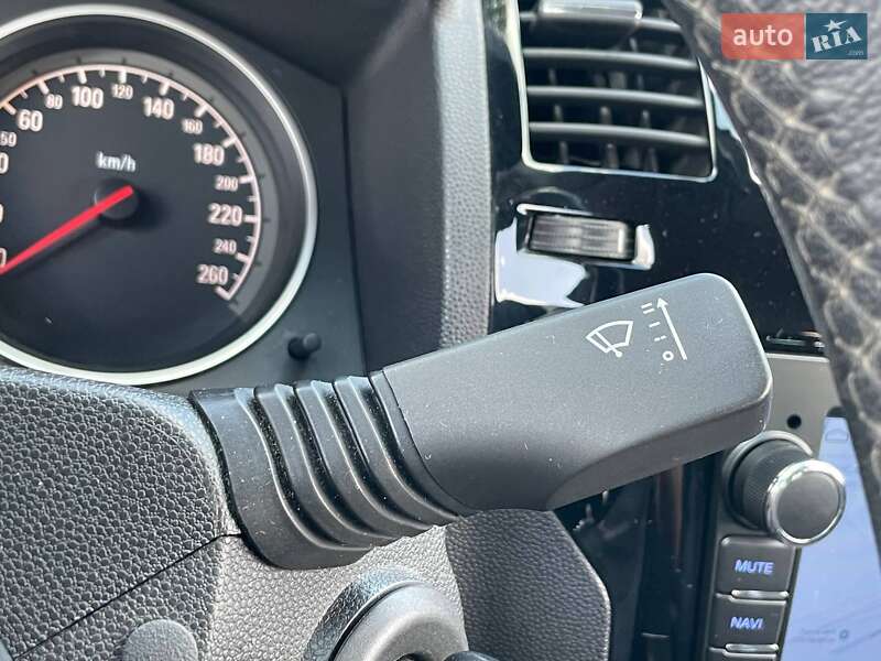 Минивэн Opel Zafira 2011 в Киеве