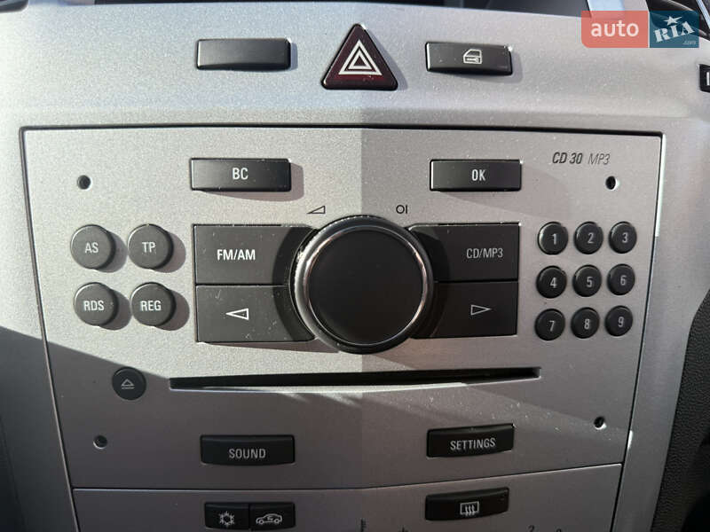 Минивэн Opel Zafira 2009 в Борисполе