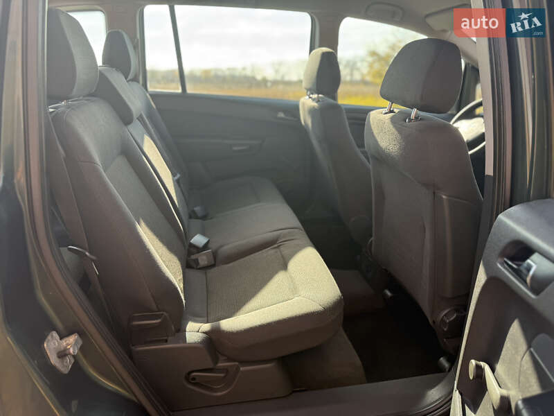 Минивэн Opel Zafira 2009 в Борисполе