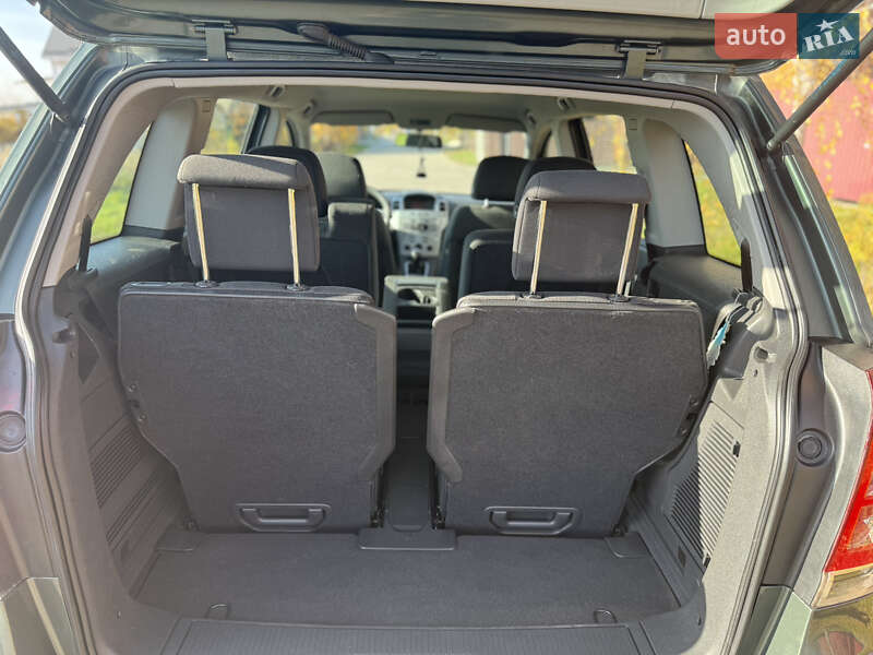 Минивэн Opel Zafira 2009 в Борисполе