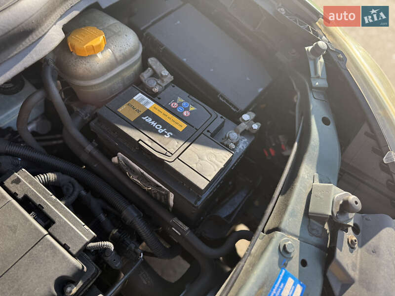 Минивэн Opel Zafira 2009 в Борисполе