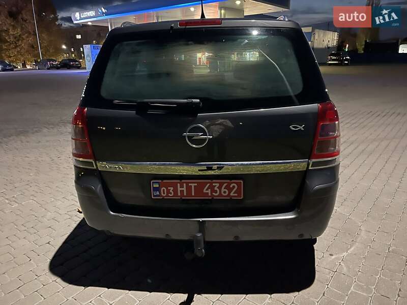 Минивэн Opel Zafira 2010 в Белой Церкви