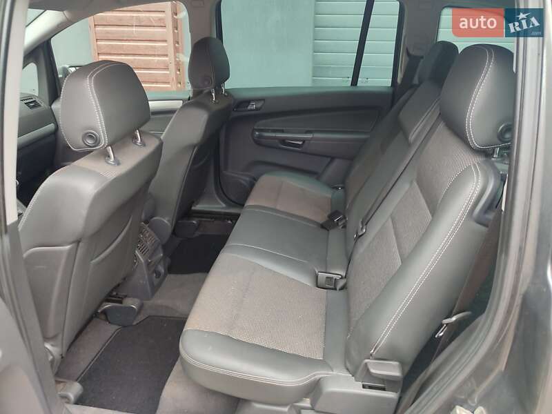 Минивэн Opel Zafira 2010 в Белой Церкви
