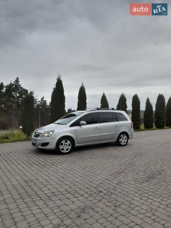 Минивэн Opel Zafira 2010 в Бучаче фото 3 Минивэн Opel Zafira 2010 в Бучаче