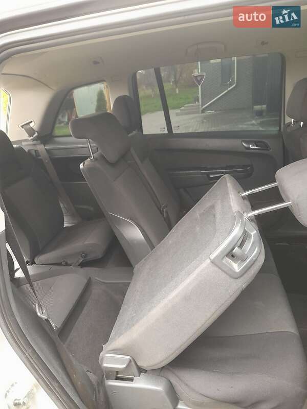 Минивэн Opel Zafira 2010 в Бучаче фото 17 Минивэн Opel Zafira 2010 в Бучаче