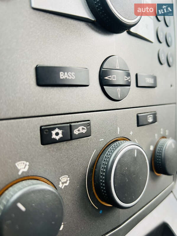 Минивэн Opel Zafira 2006 в Луцке фото 25 Минивэн Opel Zafira 2006 в Луцке