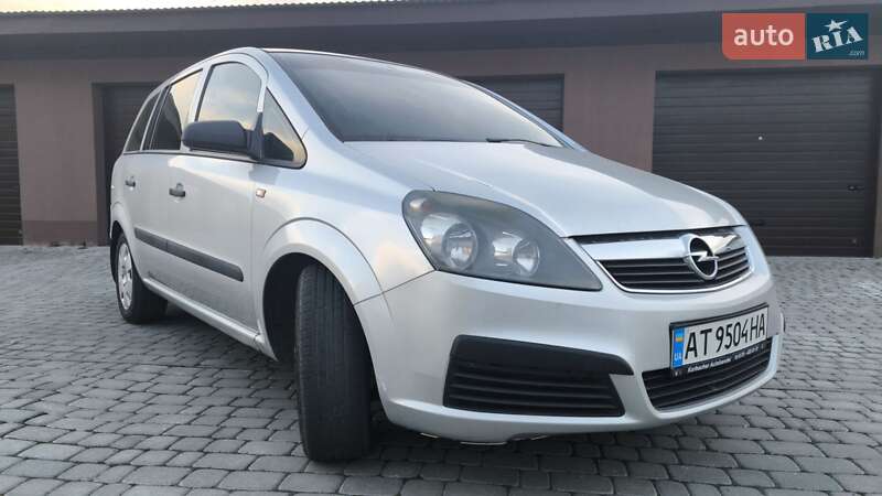 Минивэн Opel Zafira 2005 в Надворной фото Минивэн Opel Zafira 2005 в Надворной