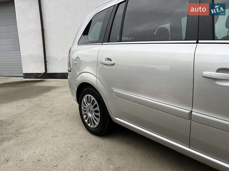 Минивэн Opel Zafira 2007 в Виннице
