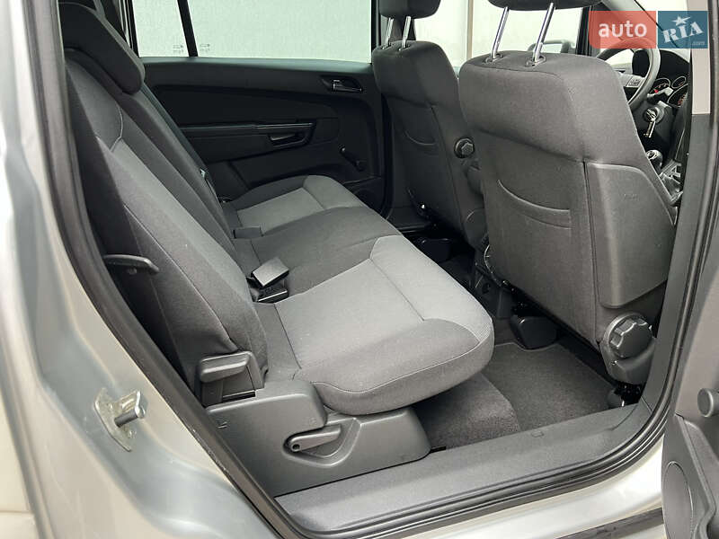Минивэн Opel Zafira 2007 в Виннице