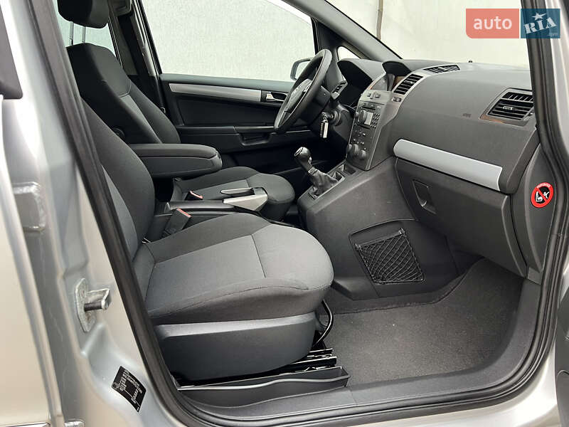 Минивэн Opel Zafira 2007 в Виннице