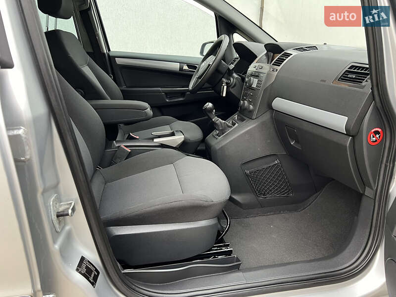 Минивэн Opel Zafira 2007 в Виннице