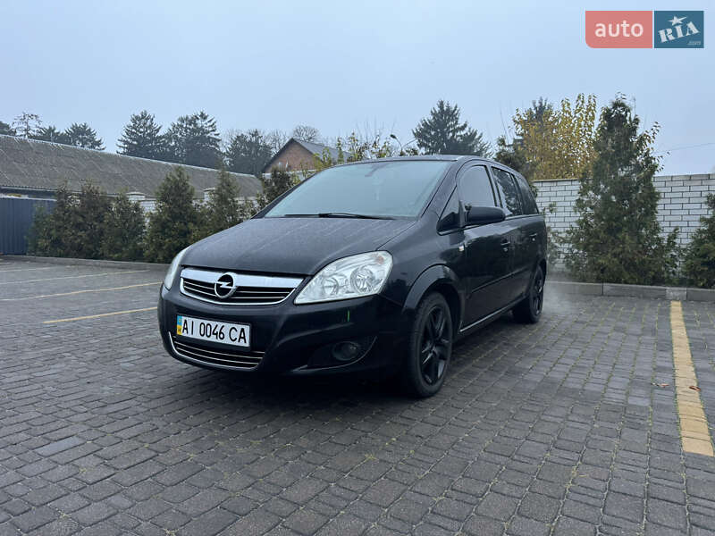 Минивэн Opel Zafira 2008 в Софиевской Борщаговке фото Минивэн Opel Zafira 2008 в Софиевской Борщаговке