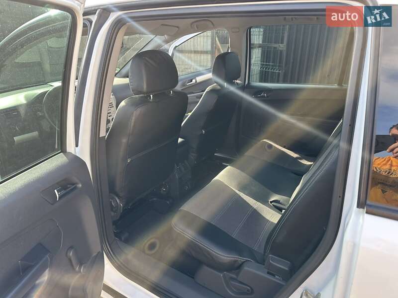 Минивэн Opel Zafira 2008 в Гостомеле