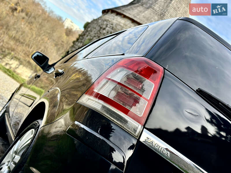 Минивэн Opel Zafira 2009 в Каменец-Подольском