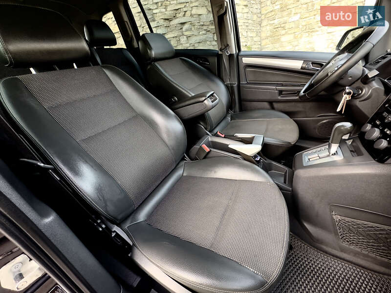 Минивэн Opel Zafira 2009 в Каменец-Подольском