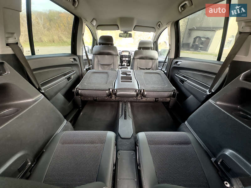 Минивэн Opel Zafira 2009 в Каменец-Подольском