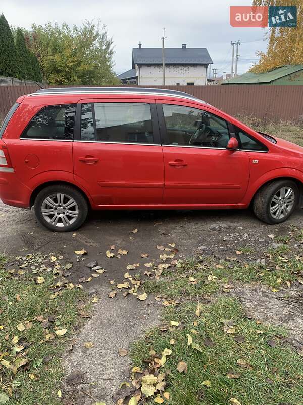 Минивэн Opel Zafira 2009 в Киеве