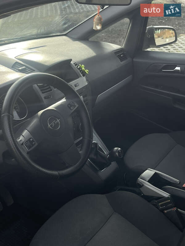 Минивэн Opel Zafira 2006 в Хмельницком фото 5 Минивэн Opel Zafira 2006 в Хмельницком