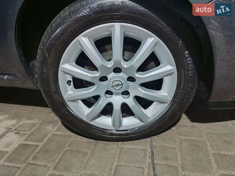 Минивэн Opel Zafira 2010 в Белой Церкви