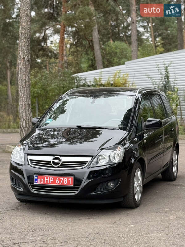 Opel Zafira 2011