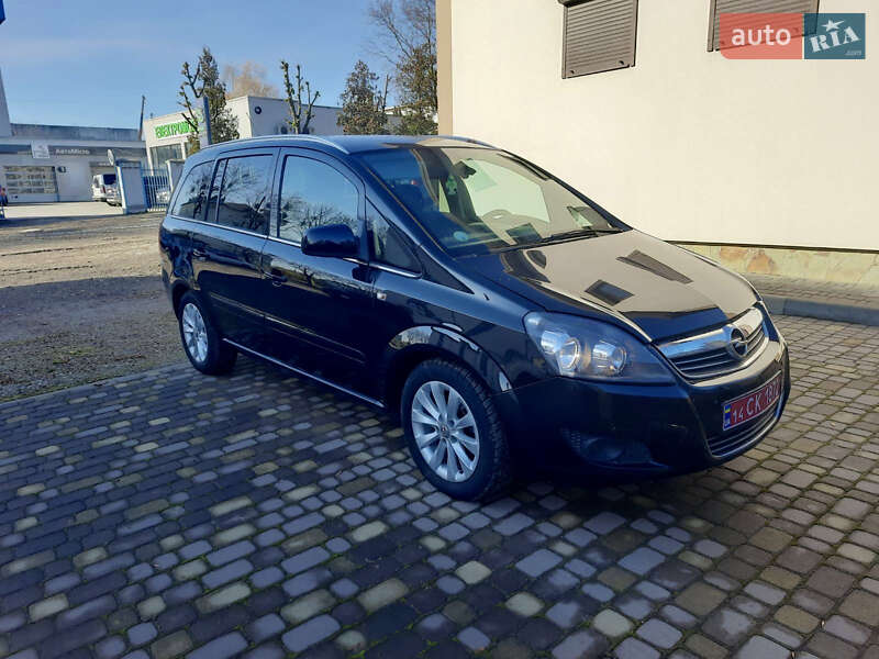 Минивэн Opel Zafira 2014 в Калуше