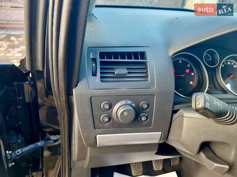 Минивэн Opel Zafira 2014 в Калуше