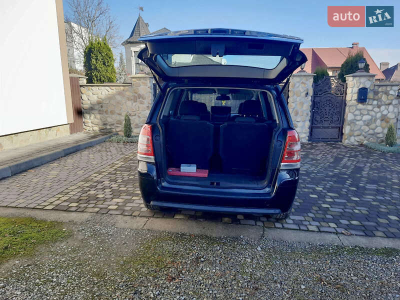 Минивэн Opel Zafira 2014 в Калуше
