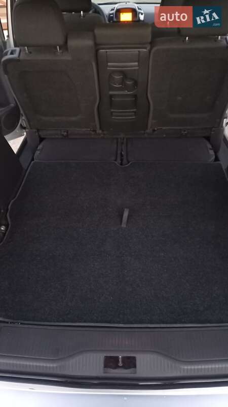 Минивэн Opel Zafira 2010 в Тернополе фото 4 Минивэн Opel Zafira 2010 в Тернополе