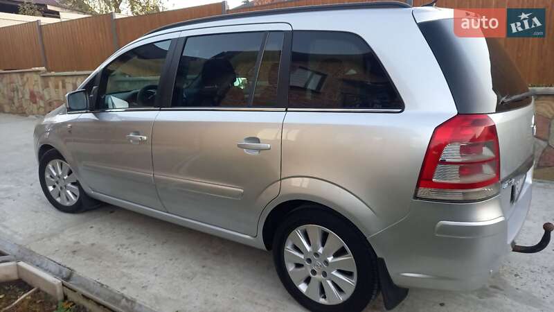 Минивэн Opel Zafira 2010 в Тернополе фото 8 Минивэн Opel Zafira 2010 в Тернополе