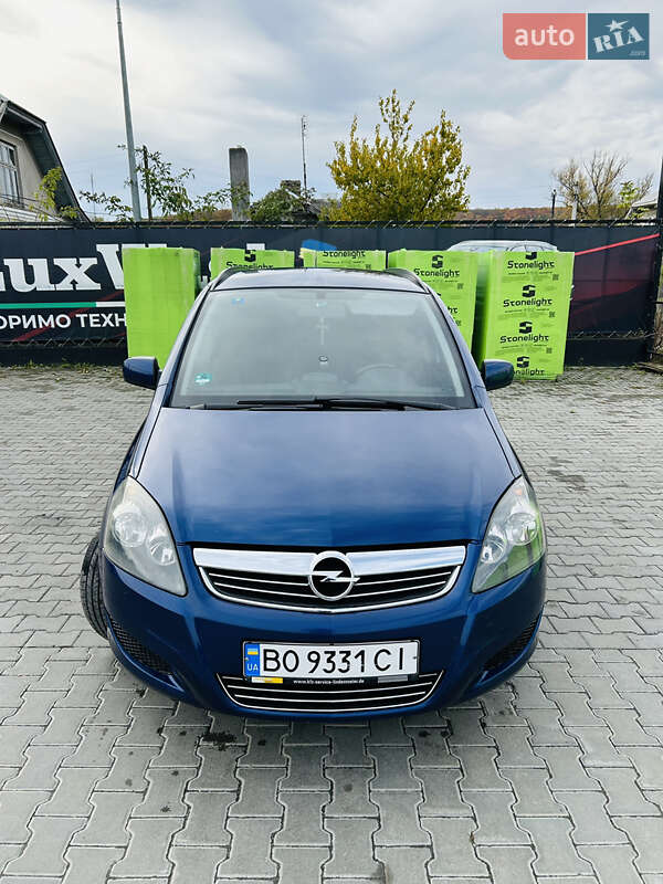 Мінівен Opel Zafira 2010 в Теребовлі