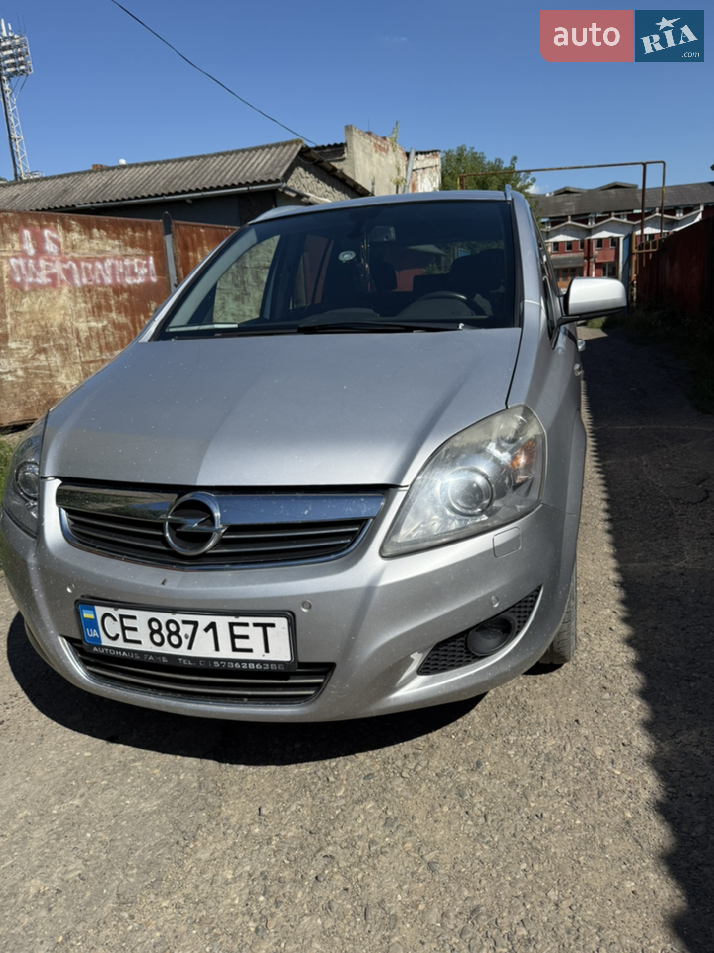 2010 Opel Zafira - мініатюра 2