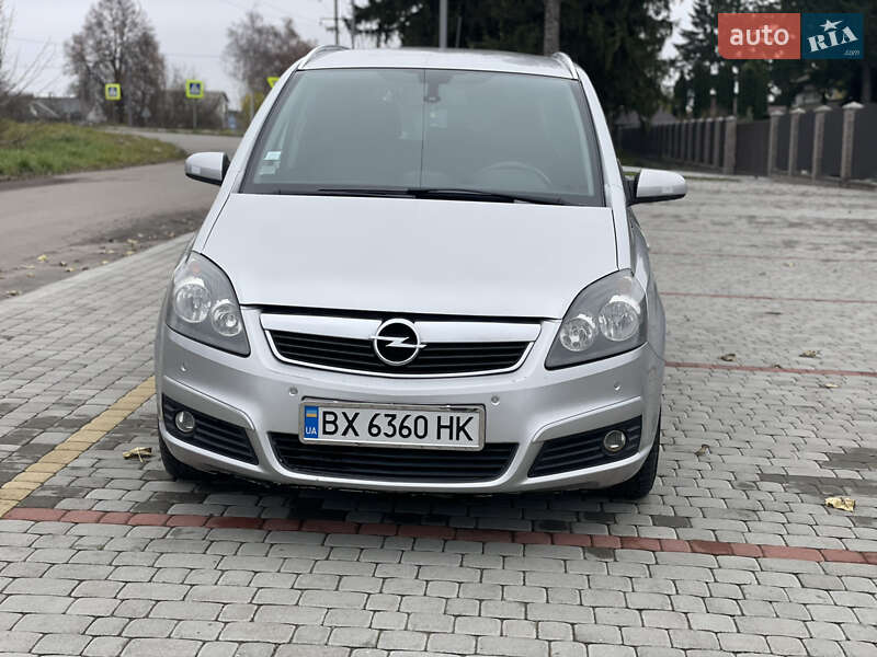 Минивэн Opel Zafira 2008 в Староконстантинове
