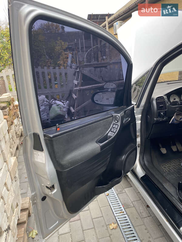 Минивэн Opel Zafira 2005 в Кривом Роге