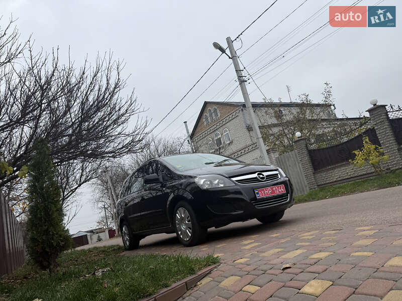 Минивэн Opel Zafira 2010 в Борисполе