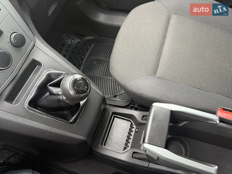 Минивэн Opel Zafira 2010 в Борисполе