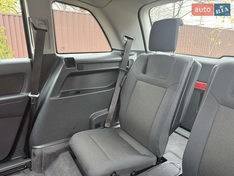 Минивэн Opel Zafira 2010 в Борисполе