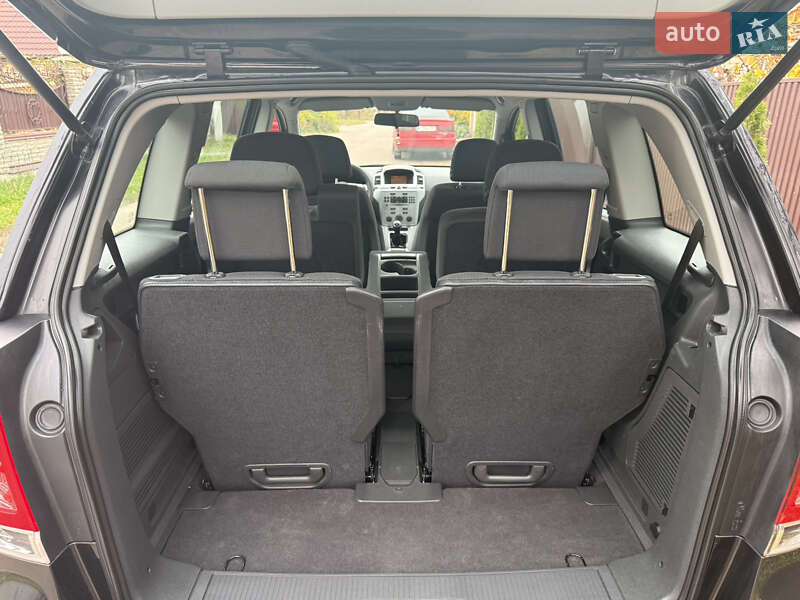 Минивэн Opel Zafira 2010 в Борисполе