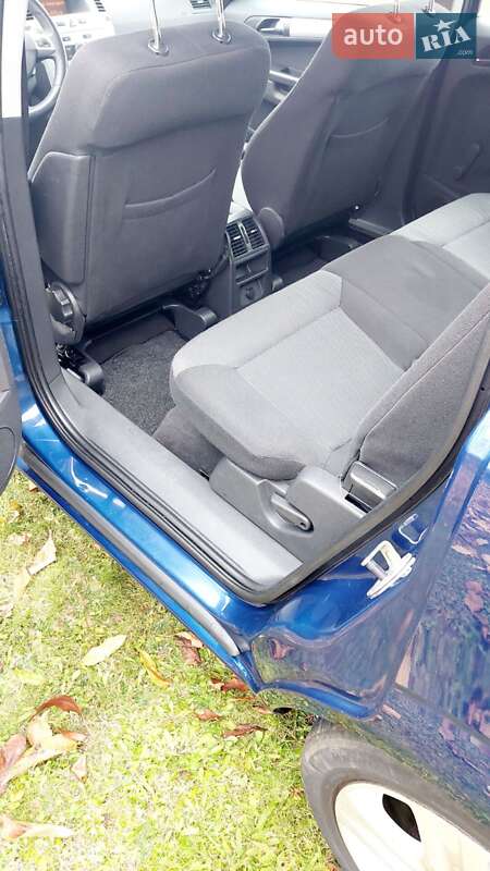 Минивэн Opel Zafira 2009 в Ровно фото 15 Минивэн Opel Zafira 2009 в Ровно