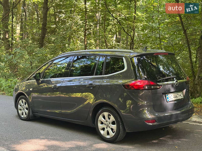 Микровэн Opel Zafira 2015 в Львове