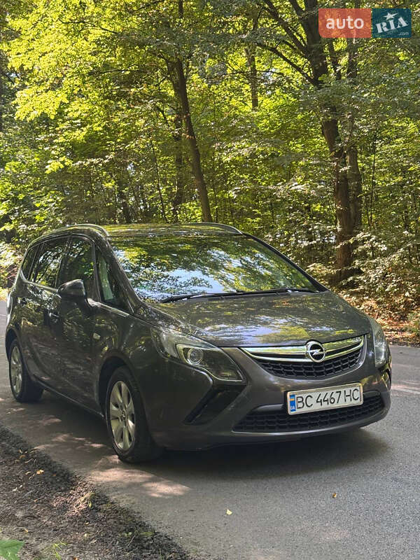 Микровэн Opel Zafira 2015 в Львове
